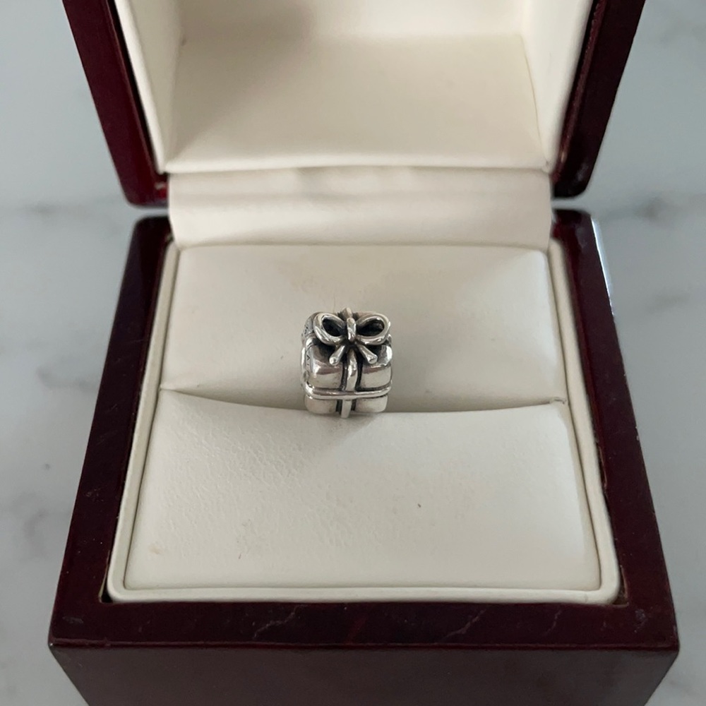 Present Pandora Charm